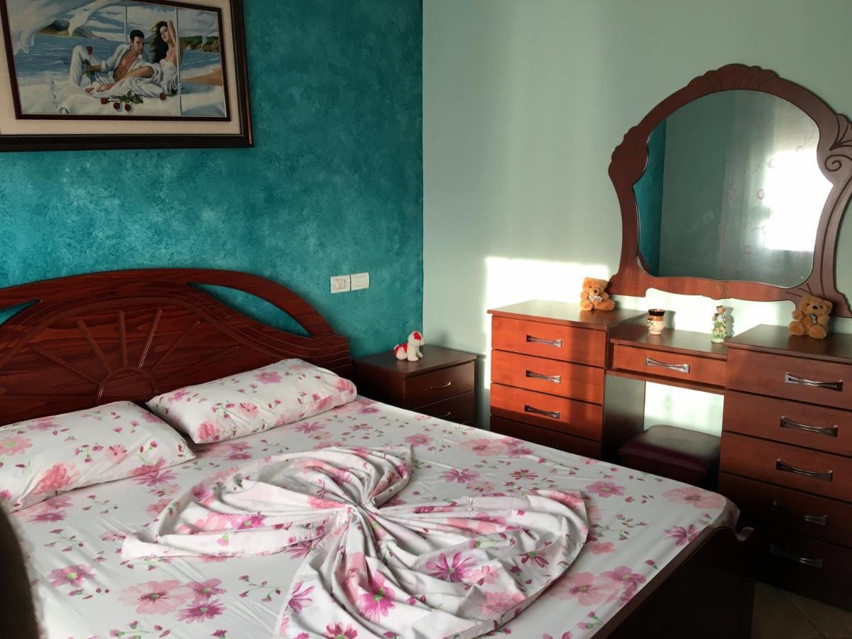 Comfortable Apartment Next To The Beach ดูร์เรส ภายนอก รูปภาพ