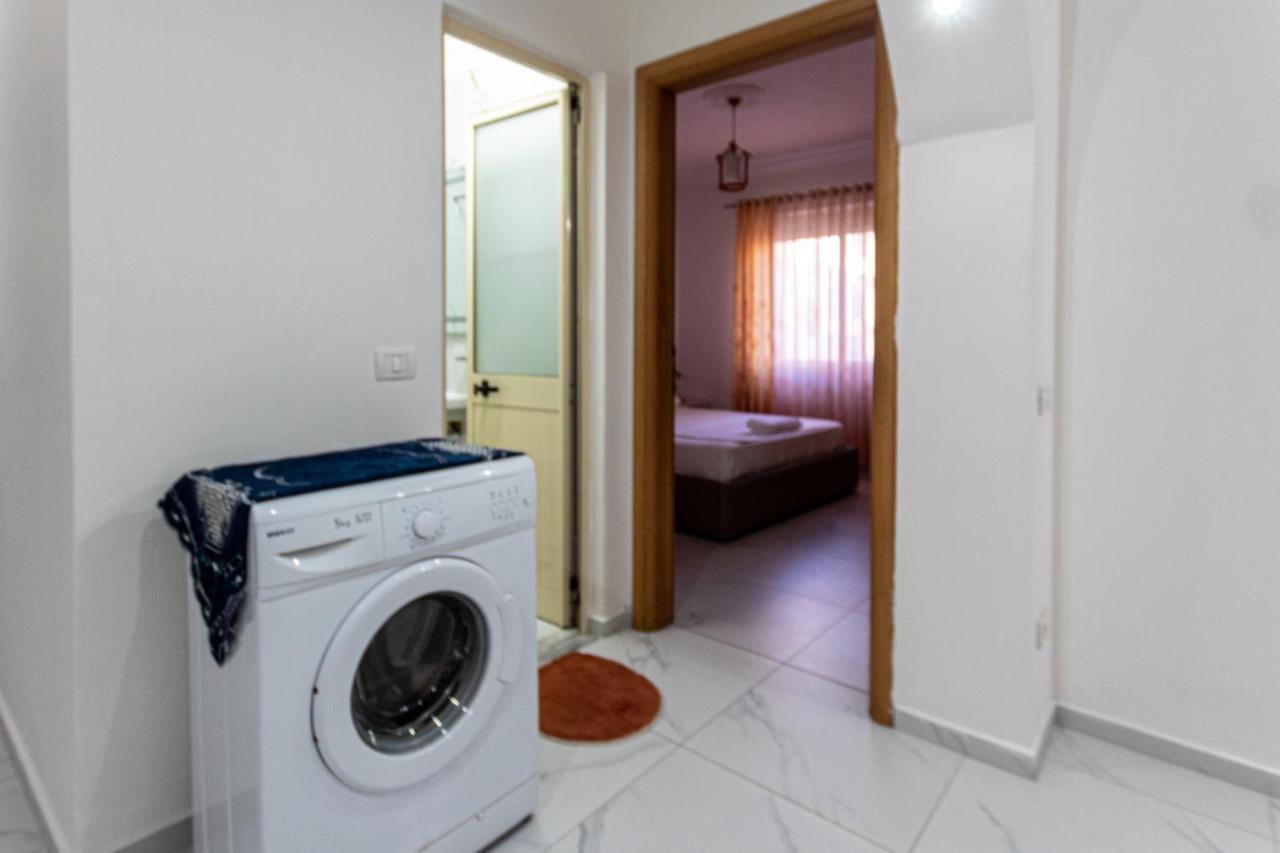 Comfortable Apartment Next To The Beach ดูร์เรส ภายนอก รูปภาพ