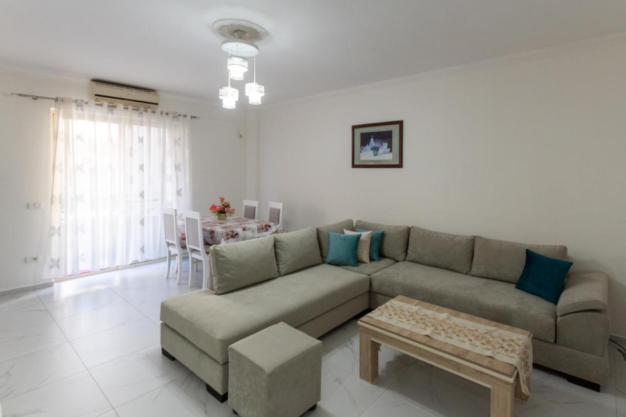 Comfortable Apartment Next To The Beach ดูร์เรส ภายนอก รูปภาพ
