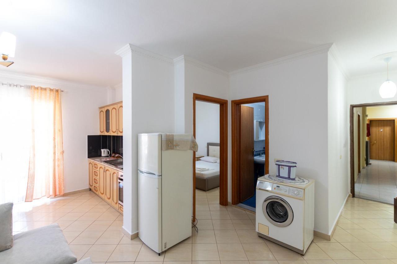 Comfortable Apartment Next To The Beach ดูร์เรส ภายนอก รูปภาพ
